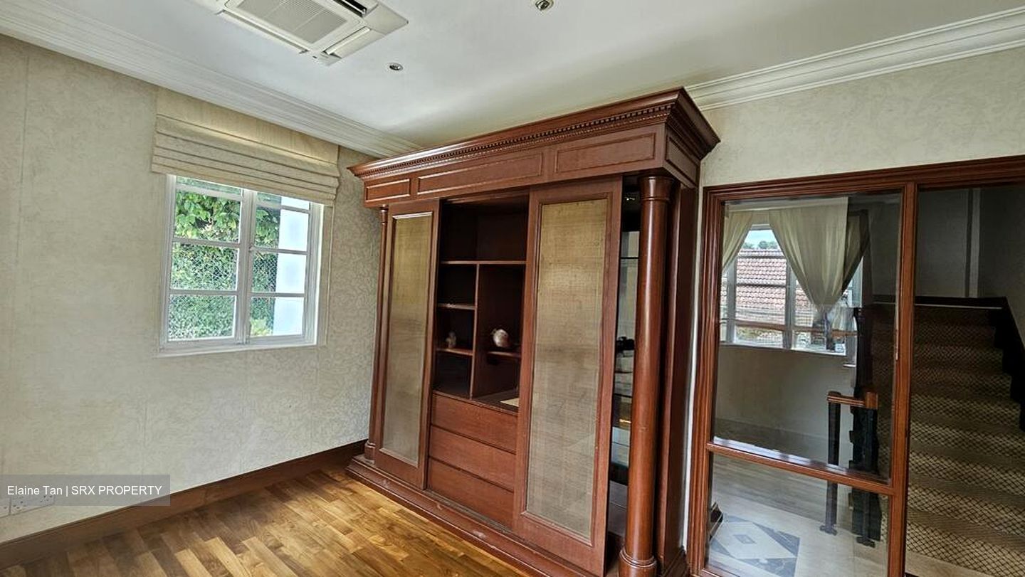 Fernhill Road (D10), Condominium #570168371